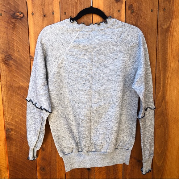 Vintage 80’s Embroidered Indiana Sweatshirt Gray Ruffled Collar & Sleeves Medium - Picture 2 of 12